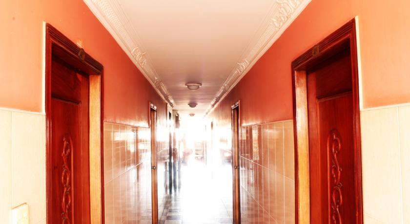 Flamingos Hotel Phnom Penh Bagian luar foto