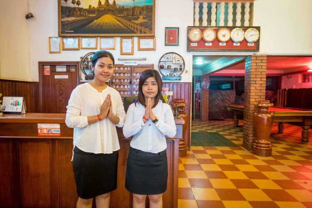 Flamingos Hotel Phnom Penh Bagian luar foto