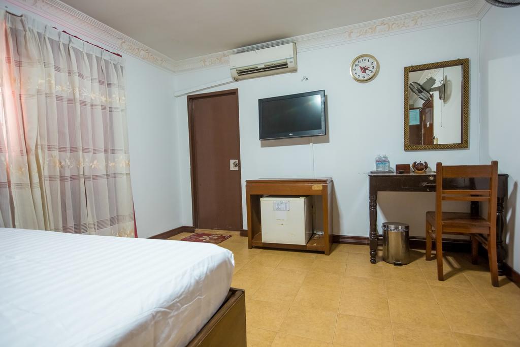 Flamingos Hotel Phnom Penh Bagian luar foto
