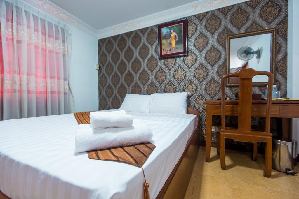 Flamingos Hotel Phnom Penh Bagian luar foto