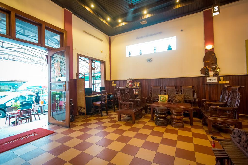 Flamingos Hotel Phnom Penh Bagian luar foto